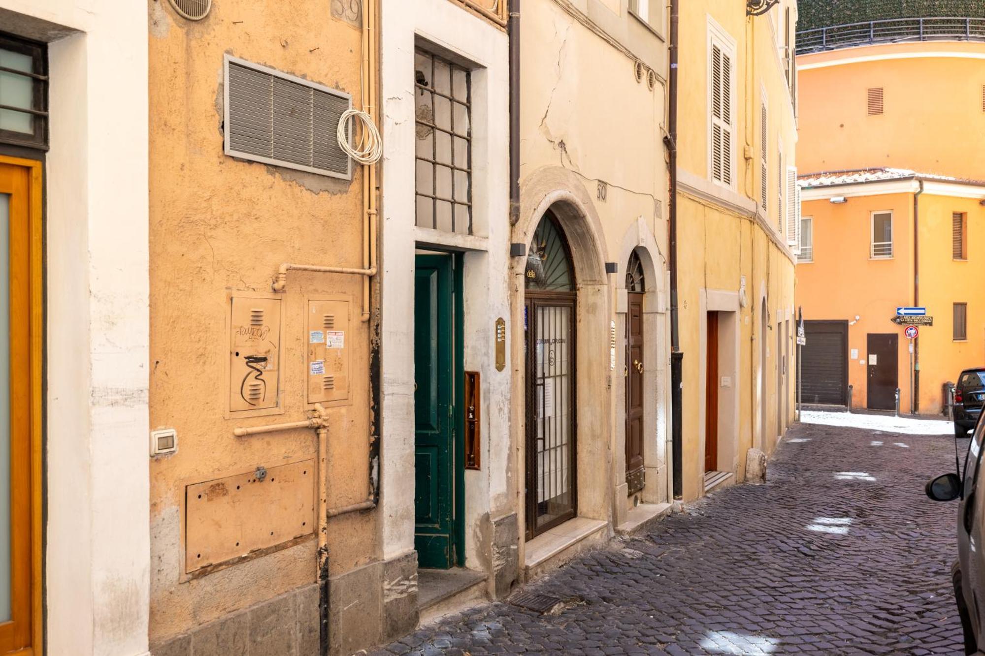 Suite Trevi - Charming Loft Near Trevi Fountain Rom Exterior foto
